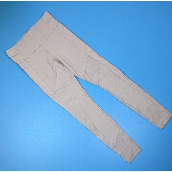 ATHLETA Womens Size XS Compression Leggings Light Purple 9" Rise Pockets - Picture 1 of 5